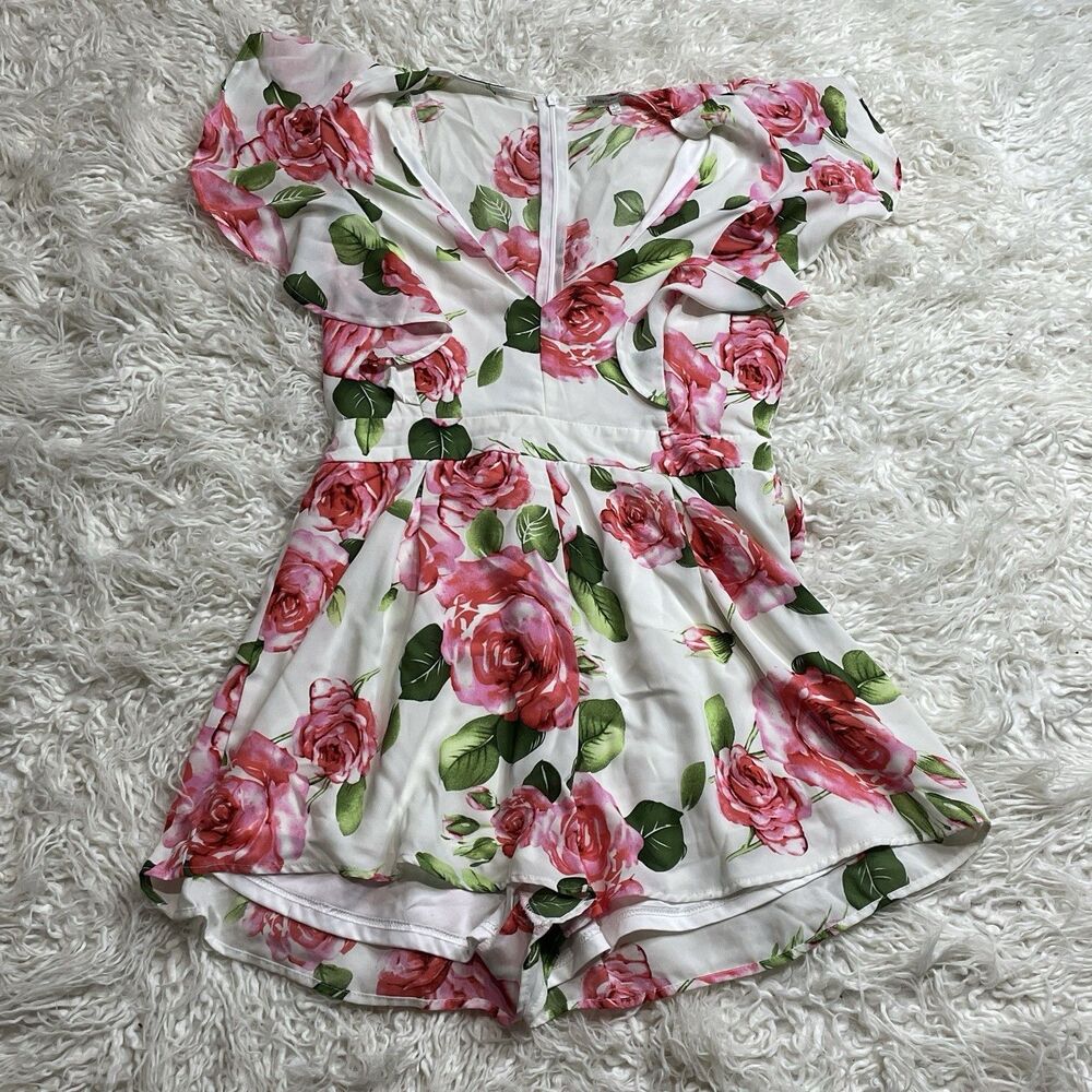Charlotte Russe White Floral Romper Size Large